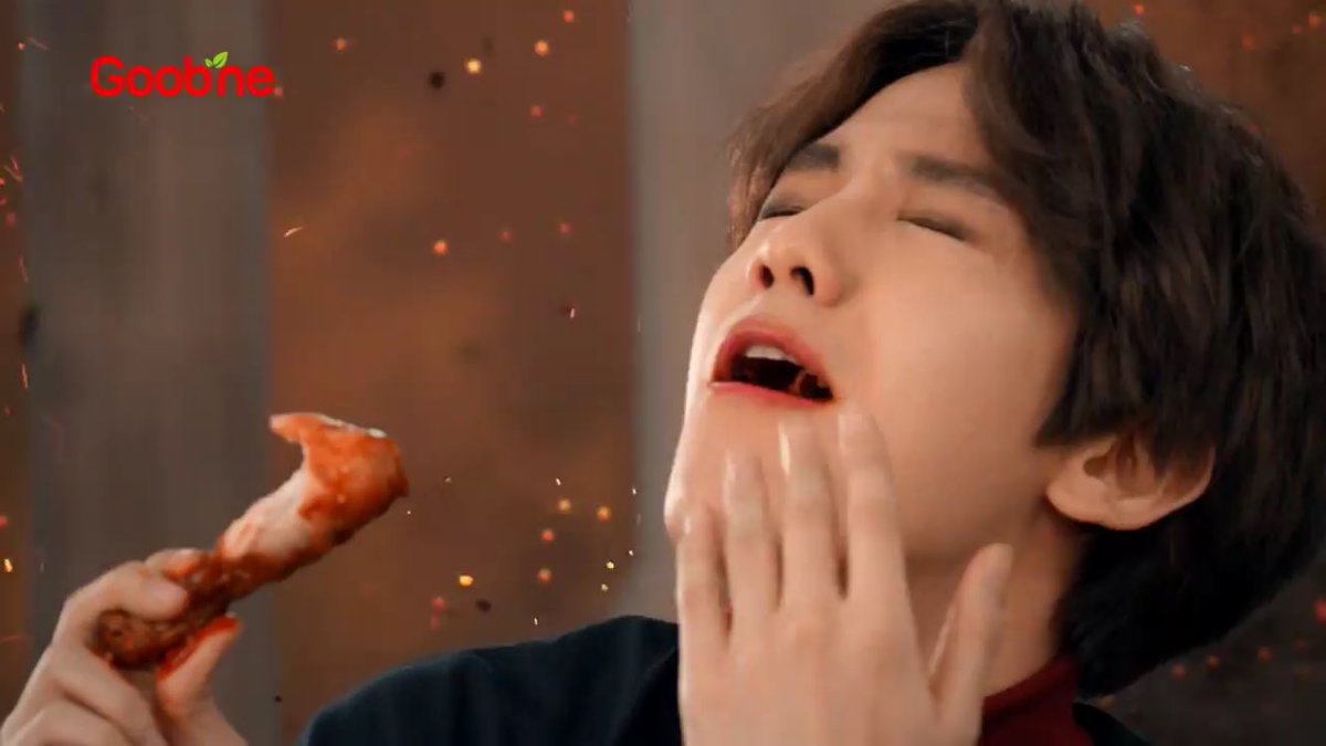 BEATandSOUND's tweet photo. 엑소와 함께한 굽네 볼케이노 CF 대공개 https://t.co/LGM3S5AYIO https://t.co/Dyv1f7fywi