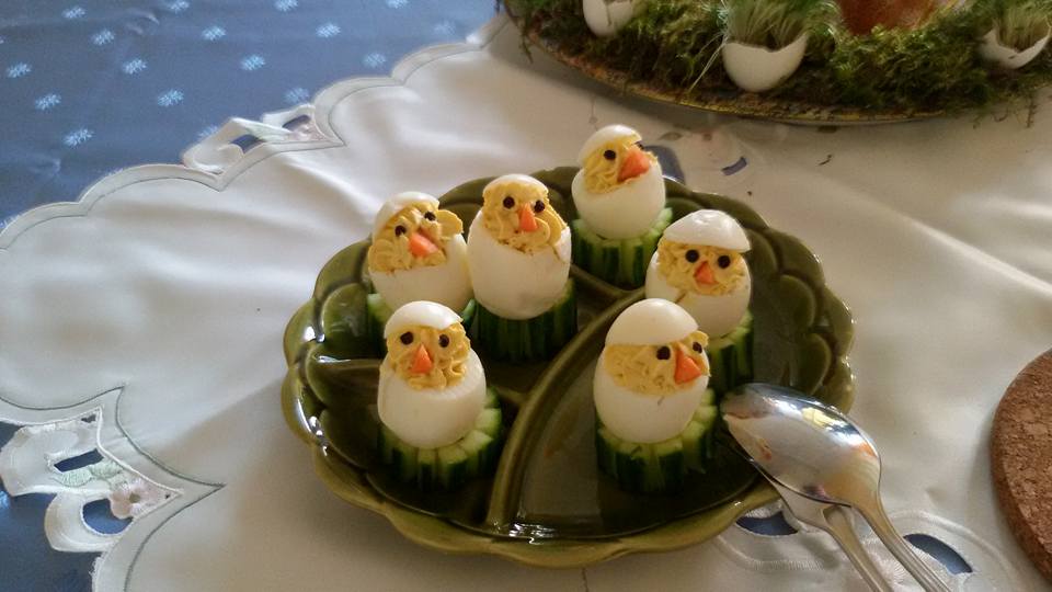 gnu1742's tweet photo. Tollste Nichte der Welt (Sorry, @BjoernBornhoeft ;-) ) bastelt fΓΌr Ostern #awwwwsome https://t.co/SI3q85RwXP