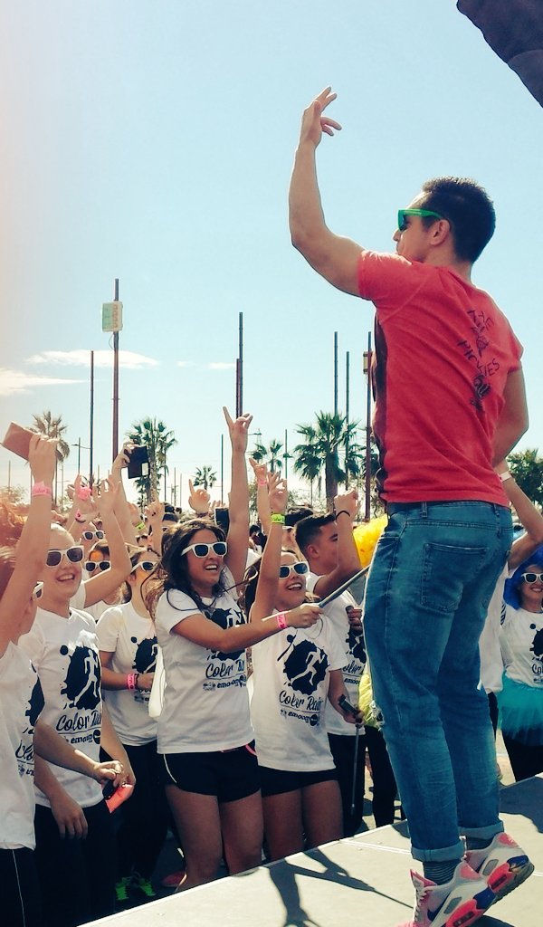 the_pickies's tweet photo. Recuerdos de la #Colorrain del pasado 28 de Febrero!!!! #SacaLaCabraQueLlevasDentro 🐐🐐🐐🐐 https://t.co/tpNJ4LVznE