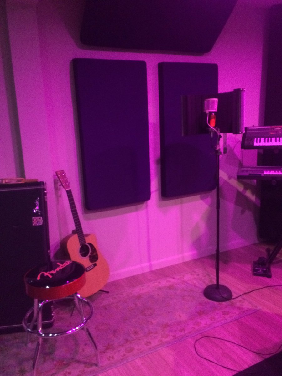 MaxGeorge's tweet photo. My day in 2 pics https://t.co/U3arUxBJHE