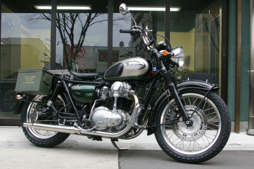 有限会社ボートラップ в X: „【W650】 W650AmmoBOX取り付け完了です 