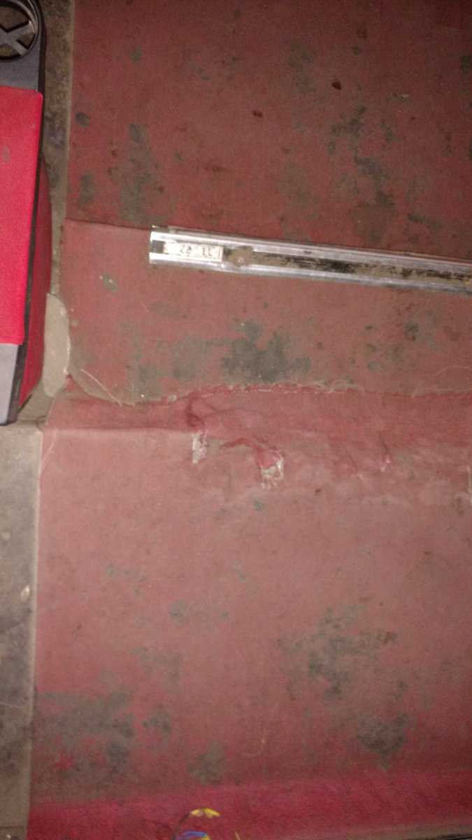koushik5991's tweet image. @kgcinemas  Worst seats and the steps!! Rs.95 for this? Totally stinks! #Screen3 #Platinum #Hrow #KgTheatre #stinks