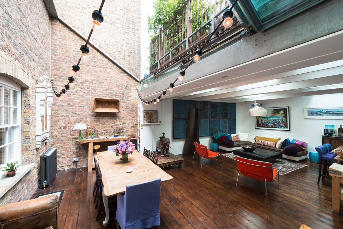 The open plan living area of a refurbished terraced house in Clerkenwell, London #Design #Love #Interiordesign