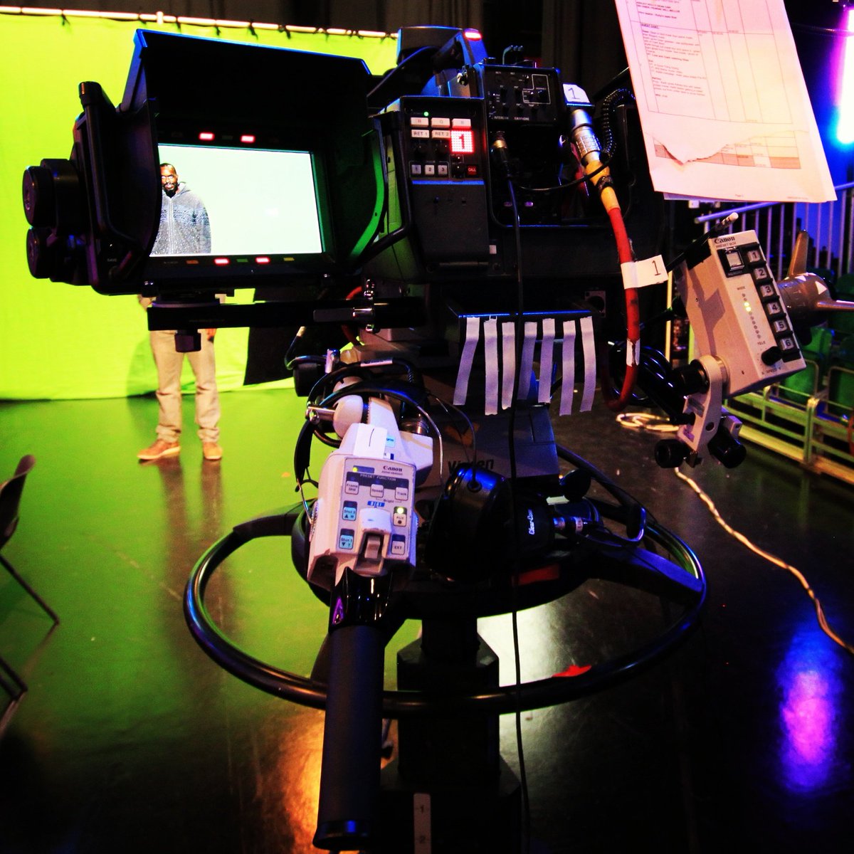 BBC_Studioworks's tweet image. A little #GreenScreen action in #Studio D this morning at #BBCElstree. Get your #tech on today people! #BBCStudios