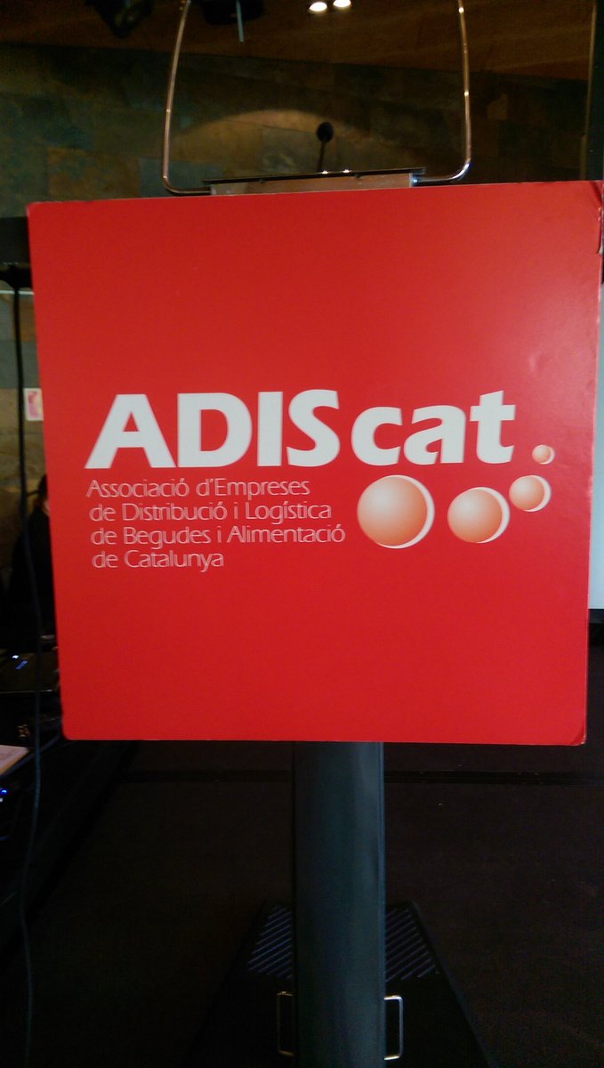 _recircula's tweet photo. Hoy se celebra la Asamblea anual de #ADIScat. Los distribuidores de bebidas hacen economía circular cada día.Gracias https://t.co/khiaujiHGI
