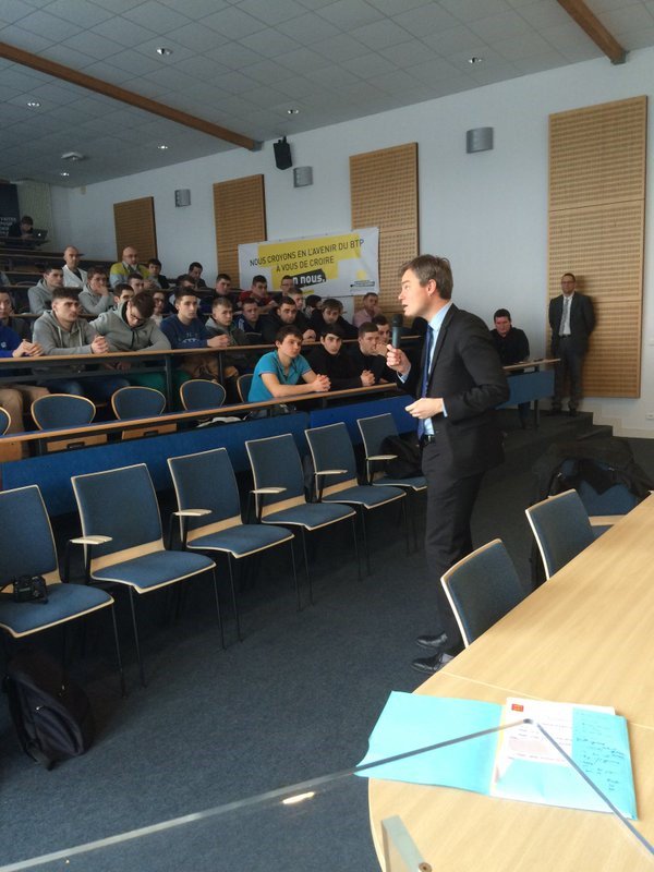 BtpLe's tweet photo. le 9 mars, Les apprentis du Havre échangent avec D. MARGUERITTE, VP Région Normandie en charge de l'apprentissage https://t.co/zn4PUIHzHU