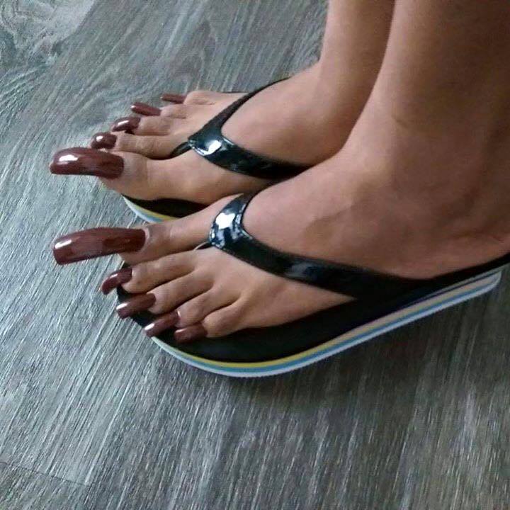 vanitycare_shop's tweet photo. #vanityfriday "I consigli di bellezza del venerdì". Aiuto! Pedicure estrema! Commenti?! #vanitycare https://t.co/lUkuR9RRF3