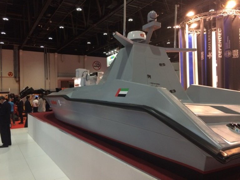 الإمارات: تطوير أول قارب عسكري مسيّر مزوّد بالأجهزة الدفاعية CdQgs4MUkAEqSQa