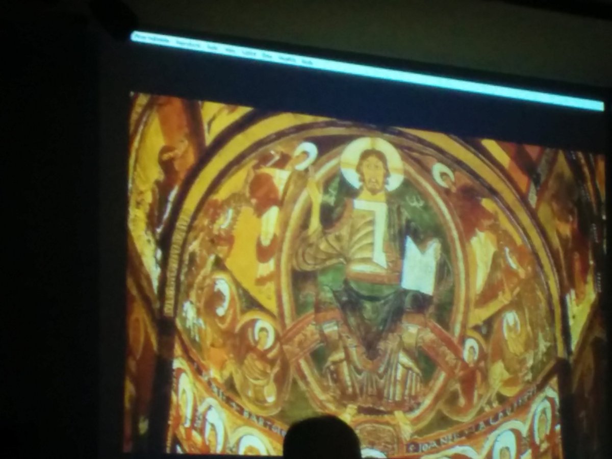 AIPatrimonio's tweet photo. Puede ser q no seamos objetivos pero es posiblemente el mejor vídeo-mapping del mundo ;-)#taull1123 #jornadasAIP https://t.co/LX8PFtxB0K