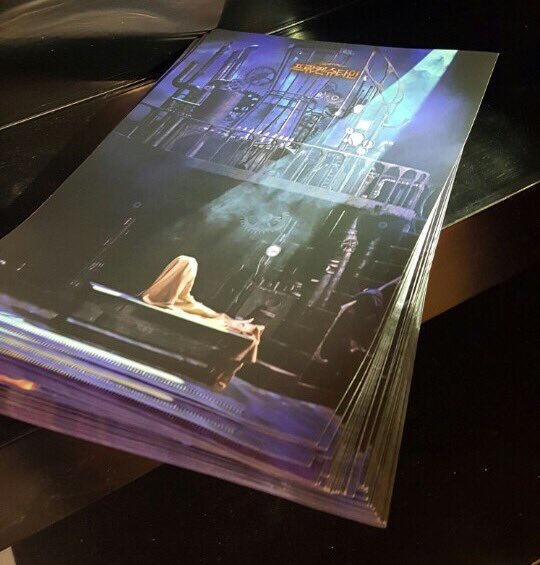 금일공연부터 프랑켄슈타인 엠디부스에서 뮤지컬 프랑켄슈타인 클리어파일을 나눠드리고 있습니다 / 1인 1개 증정, 소진시 종료