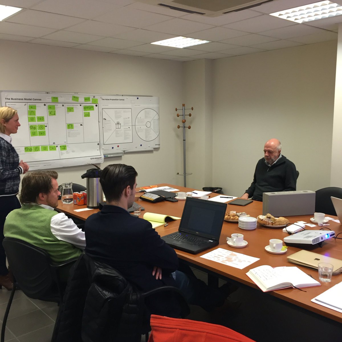 Innovatiedesign's tweet photo. Ssssssssst we Zijn aan het innoveren @stadgenk @recmix #c2c #circulareconomy https://t.co/B9I1MeRTIV
