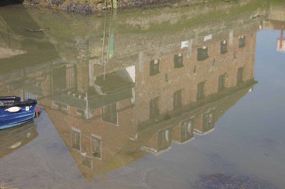 Fall in love with where you live <a href="/LeadersLimited/">Leaders</a> <a href="/EmsworthLife/">Emsworth Life</a> <a href="/Kim_sim77/">Kim Sim</a> #emsworth <a href="/Neal_Ball_AM/">Neal</a>