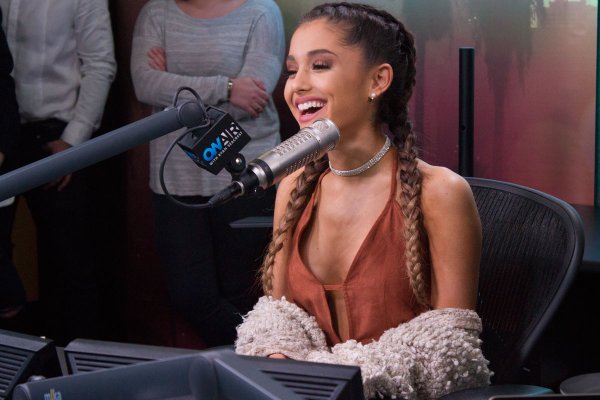 ariiluff's tweet image. @arianagrande at @1027KIISFM I love her outfit ❤️ #dangerouswoman #arianagrande