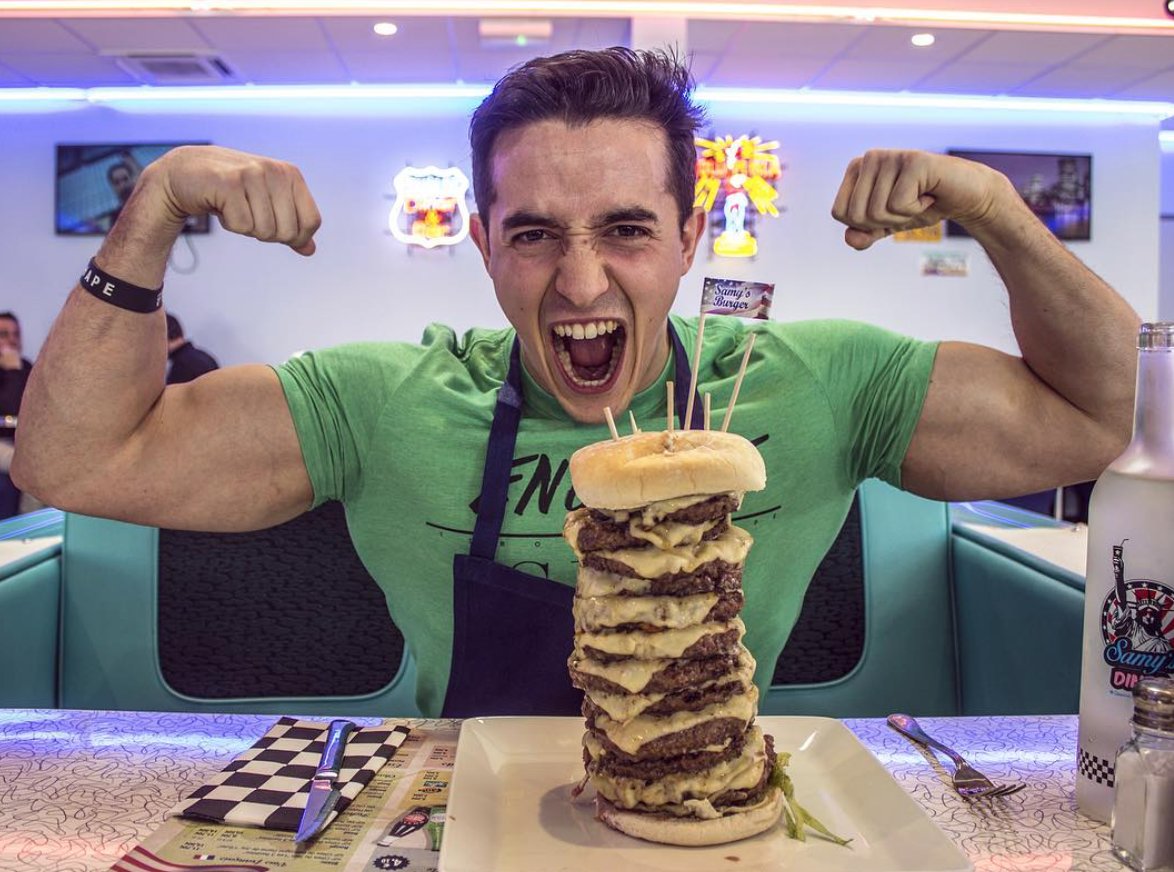 TiboInShape's tweet photo. CE SOIR 18H VIDEO CHEATMEAL !! https://t.co/B3m1mQNBLg