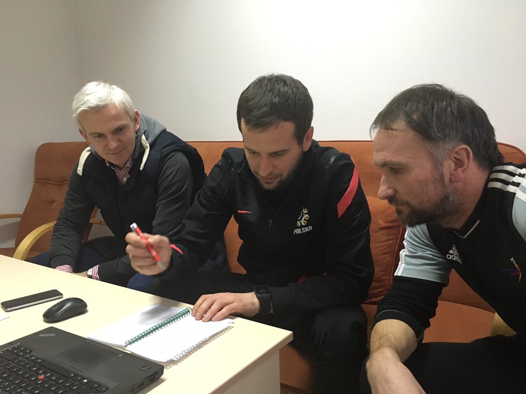 Kowalewski_Woj's tweet photo. Konferencja trenerów piłki nożnej U 8 - U 12 w Suwałkach pod patronatem PZPN @JacekMagiera2 @BoniekZibi . Zaczynamy! https://t.co/lojLBwr42Q