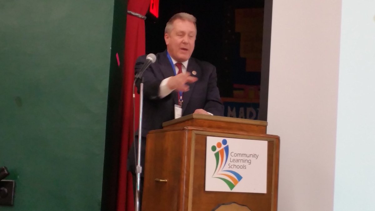 BweeksB's tweet photo. City Council Ed Chair, Danny Dromm fierce advocate for kids supporting #CLSShowcase @UFT @UFT_MBO @UFT_Elementary https://t.co/bdEvOcmib8