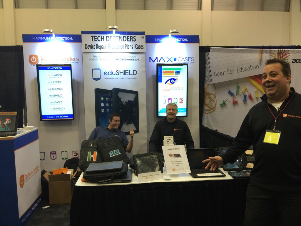 Engaged_Ed's tweet photo. Awesome vendor booth 313 π #remcpow https://t.co/IbfqFMbLq6