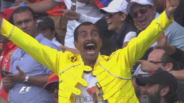 F1's tweet photo. When you realise it's:

1 Friday 🙌
2 Just a week to first practice at the 2016 #AusGP 🏁 🇦🇺

#F1IsBack #FridayFeeling https://t.co/7WOosionoo