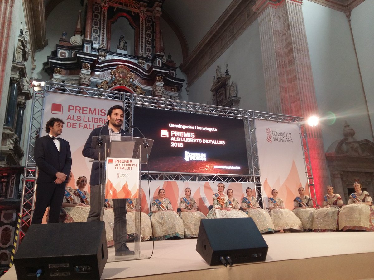 GVAeducacio's tweet photo. .@VicentMarza 'Els llibrets demostren que les Falles mereixen ser Patrimoni de la Humanitat' #PremisLlibretFallesGVA https://t.co/U2xTcfsnIY