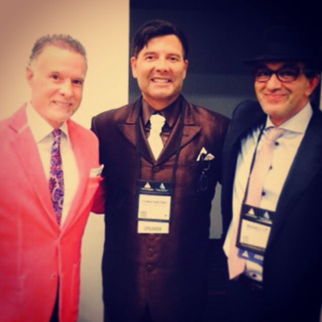DoctorMendieta's tweet photo. #FlashbackFriday #FBF to #asaps2015 @ASAPS #DrBendago 💎😷💎 #plasticsurgery #montreal #canada #miami #florida https://t.co/bDn8FIVsvj