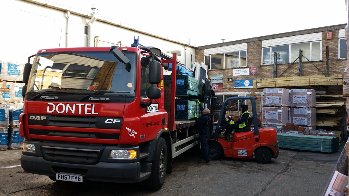 DONTELROOFING's tweet photo. Getting set for tomorrows deliveries! #Roofing https://t.co/k9YaQyFTEh