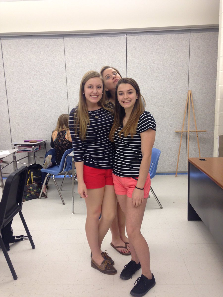 sabrinaaswift13's tweet photo. It happened again, I think this might be a natural occurring phenomena in 4th block. https://t.co/ibmEg7LzW6