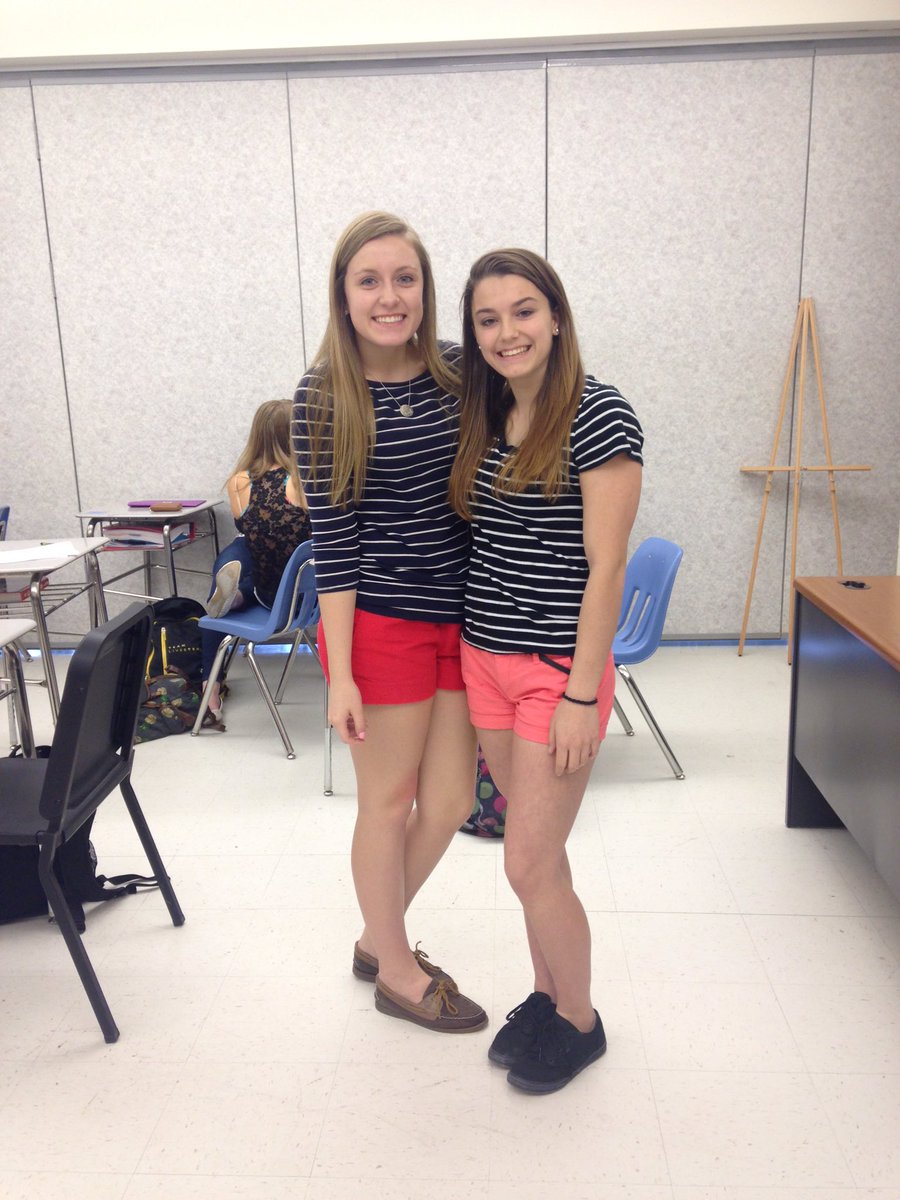 sabrinaaswift13's tweet photo. It happened again, I think this might be a natural occurring phenomena in 4th block. https://t.co/ibmEg7LzW6