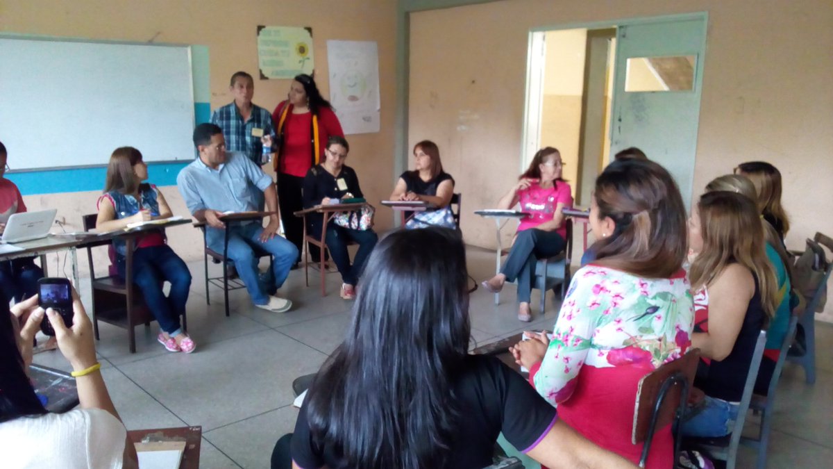 zetdivfor's tweet photo. Construyendo la patria desde la investigación #Congresopedagogico @allemus67 @SilvaEleazarL @HumbertGonzale1 https://t.co/9AwGNJe9RU