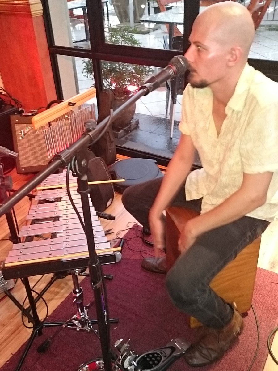 KennyGees2's tweet photo. Now that is an interesting setup
@StuartReeceBand https://t.co/wJVEcd9sL7