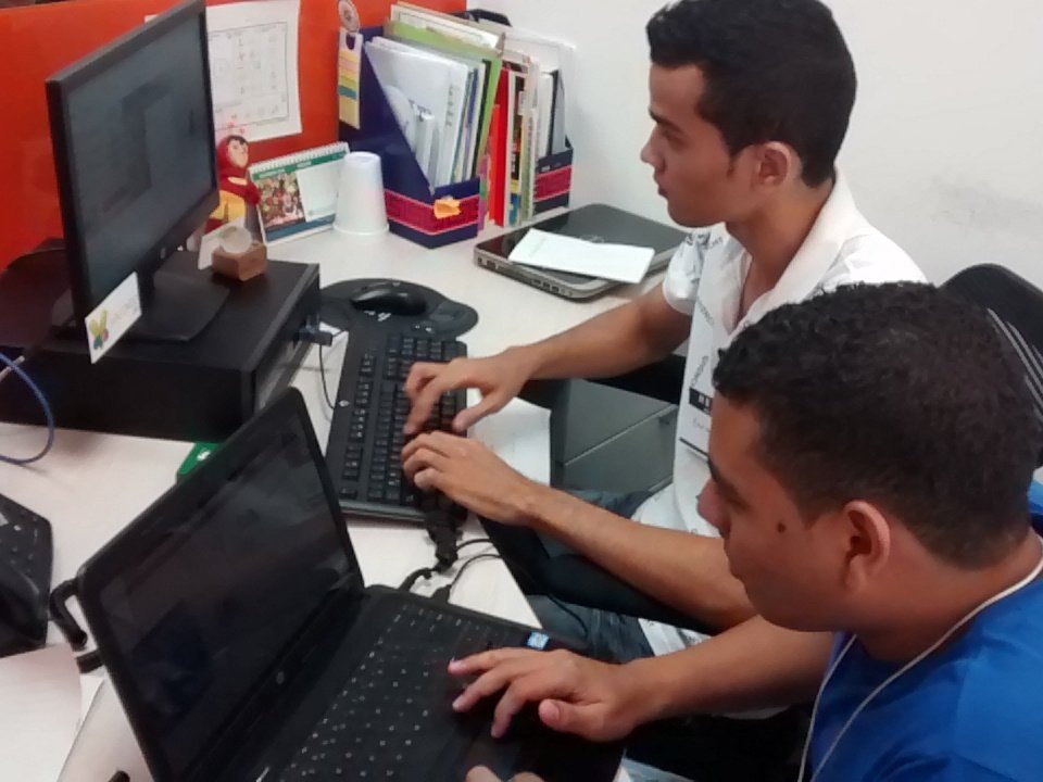 GanogyCo's tweet photo. @Ministerio_TIC @AppsCo #contenidosdigitales #Trabajando en @MacondoLab #marketingdigital @maxboal https://t.co/zlYGozbibD