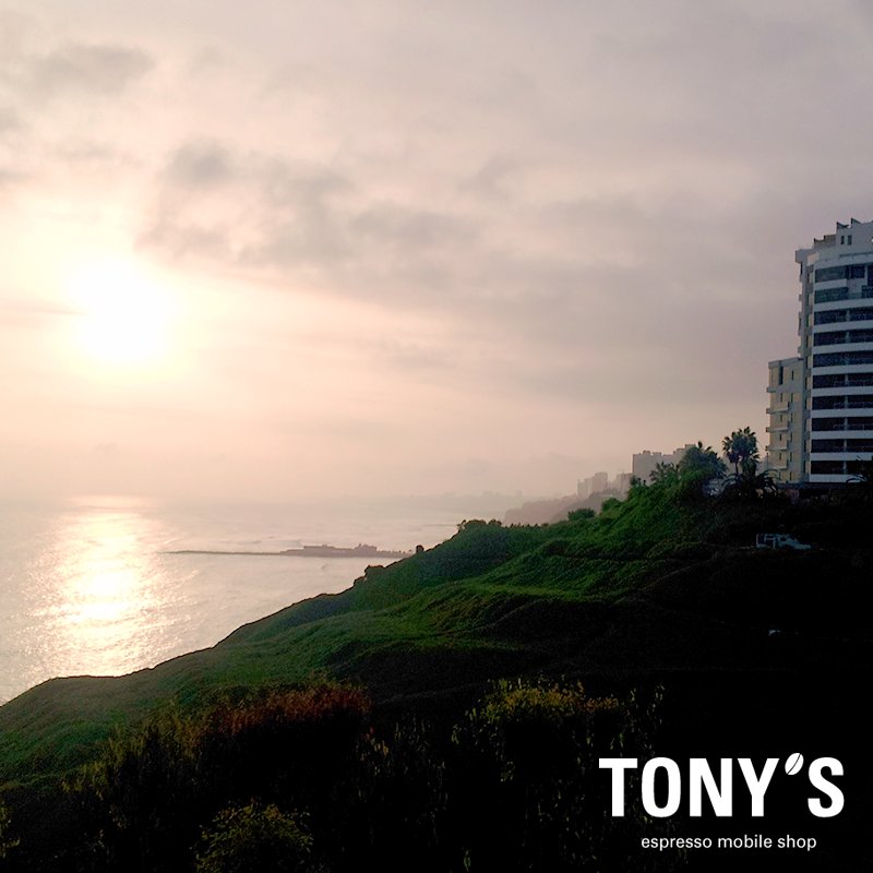 TonysCafePE's tweet photo. Bonito viernes <3 #weekend #findesemana #sunset https://t.co/7R6x6tbbvQ