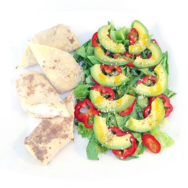 hippiebutter's tweet photo. Cottage Cheese Hemp Seed Wraps for Breakfast #turkey #salad #kale #avocado #mangovinaigrette #hempseeds https://t.co/45KUUV1PIe
