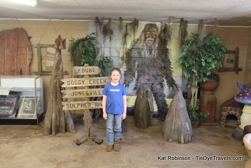 TieDyeTravels's tweet image. (Tumblr ift.tt/1MbXi0b) We went looking for the Fouke Monster, and this is what we found. #SpringBreakOn71