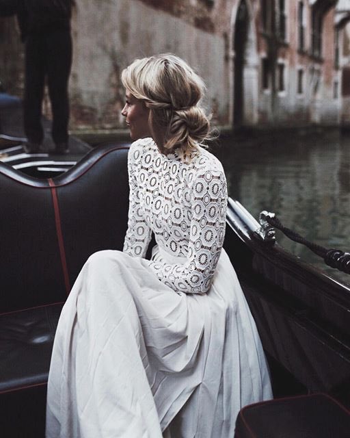 AboutALook's tweet photo. @HappilyGrey sailing through the canals of Venice in a Self Portrait top and pleated maxi dress. #Aboutalook https://t.co/9Bp8pOQCBH