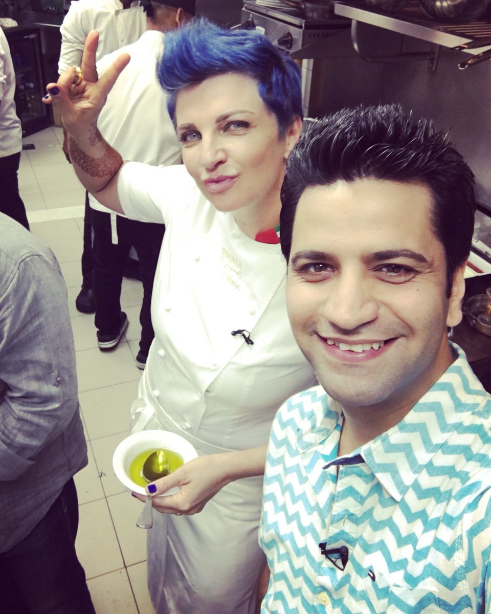 ChefKunalKapur's tweet photo. Fun shooting with Chef Silvena for #DubaiDairies @ndtvgoodtimes @MyDubai @PatialaDubai Learning #Emarati food. https://t.co/06sHmzi9tO