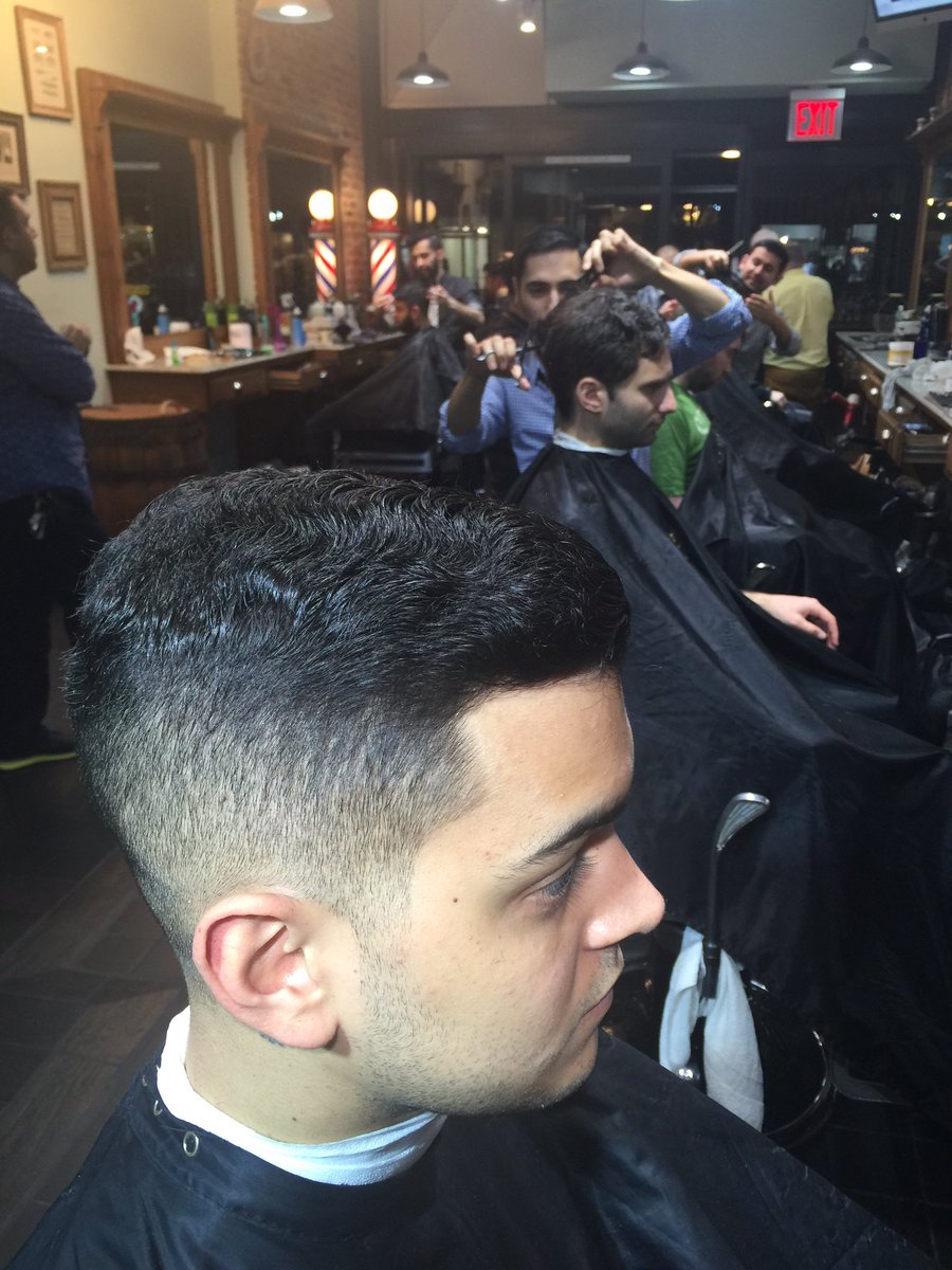 BarberNYC's tweet photo. #ChelseaNYC #MenStyleCuts By Alex @BarberNYC Only @MadeManBarber_ https://t.co/7DNGGXJMQi