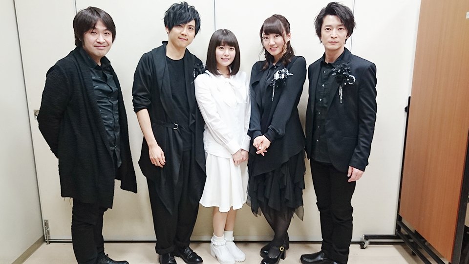 竹達 彩奈 Pa Twitter みんなでお写真撮らせていただきました 左から演出の深作さん 梶くん 私 かなちさん 津田さんです 明日も楽しみです T Co Y4gmrgepan 竹達 彩奈 Pa Twitter みんなでお写真撮らせていただきました 左から演出の深作さん 梶くん 私 かなちさん 津田さんです 明日も楽しみです T Co Y4gmrgepan