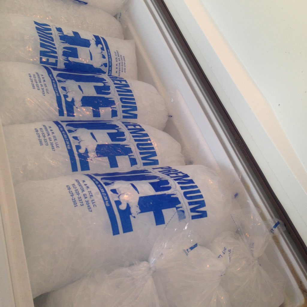PinkysShavedIce's tweet photo. Iced up &amp; ready to PPPAARRRTTTAAYYY!!!! https://t.co/6L0wwSAVmo