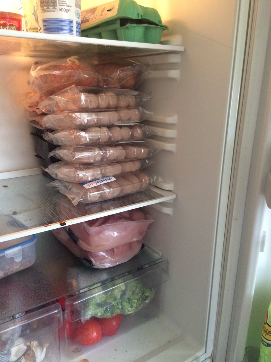 Nice muscle food delivery 😋💪🏼 #tweetyourmeat #gainz #gym #fitness #girl <a href="/MuscleFoodUK/">MuscleFood</a>