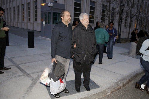 El_Cooperante's tweet photo. Tras pagar $7 millones: Así de flaco salió Esquivel de la cárcel de Brooklyn (Con fotos) https://t.co/9dNm4MSjvV https://t.co/v4abTCwxM5