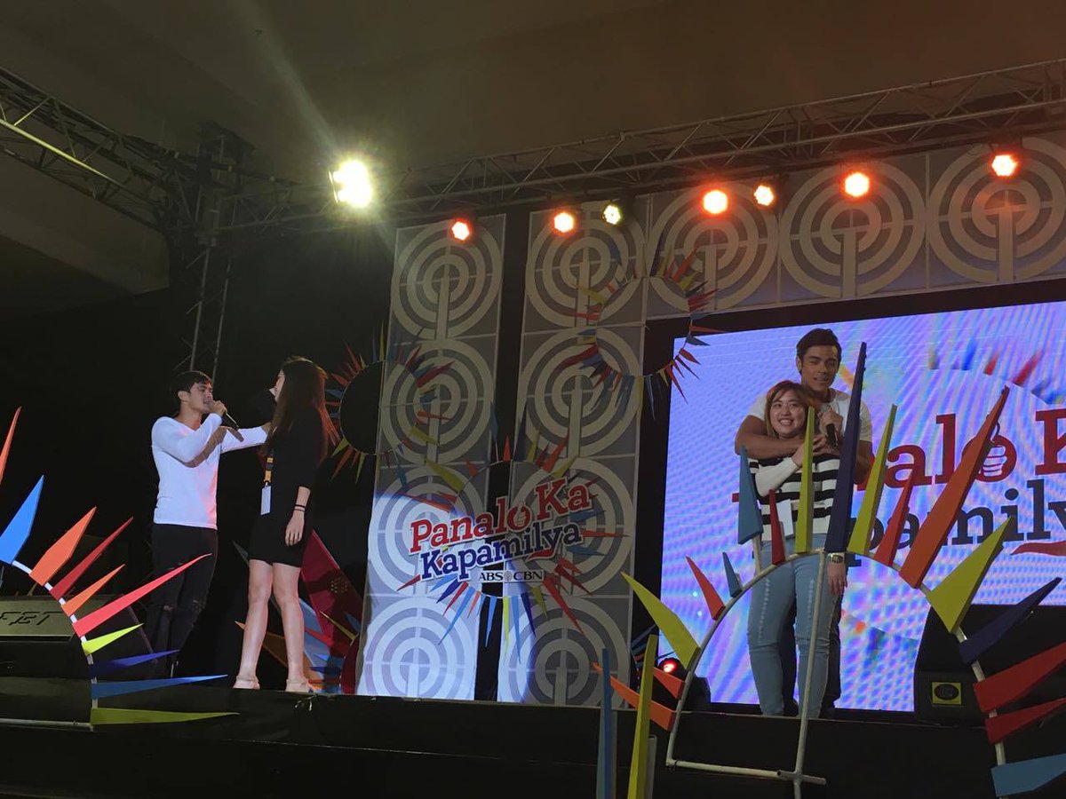 PhilippineStar's tweet photo. ABS-CBN's star studded performance during their #AdSummitPH dinner features members of the audience. https://t.co/QiyWJy9E26