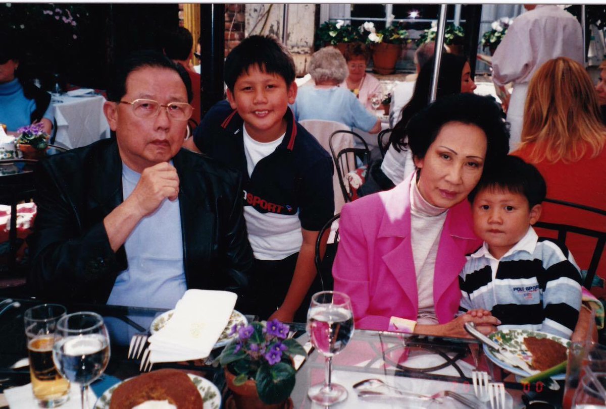 #fbf to one of our favourite #ivyfamily(s) ❤️ #growingupivy // <a href="/chiranuj/">Chiranuj Bhirombhakdi</a>