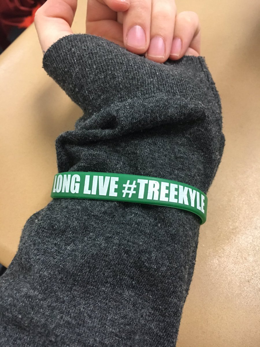 Reneemillerr's tweet photo. I'm ready for Wheaton #treekyle https://t.co/Pj6FKMp7Dr