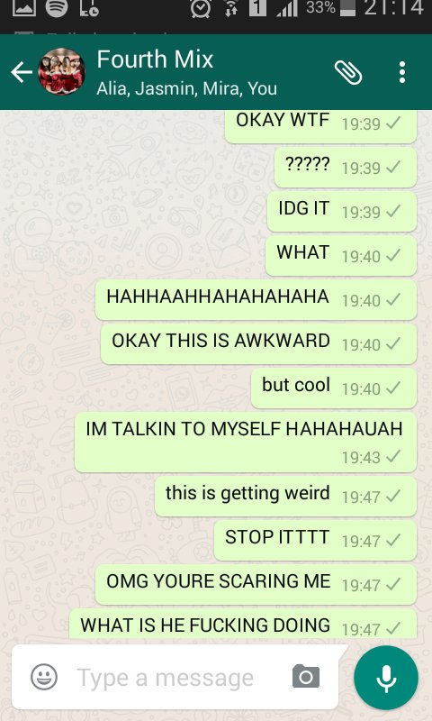 hauntingme's tweet photo. when ur watching whiplash and ur gc dead 😂😂 #FourthMix https://t.co/KkC6v8dwd5