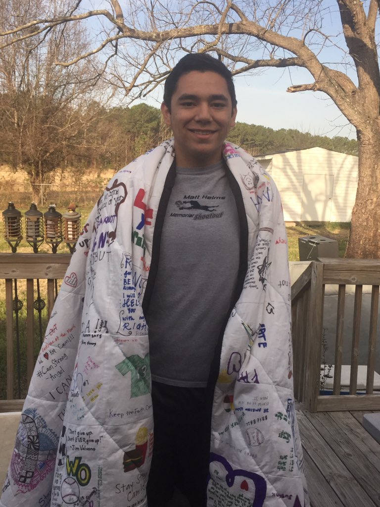 CamFighting's tweet photo. Thank you to everyone who helped contribute to this blanket! He couldn't have loved it more ๐ #CamsFight https://t.co/8Q6wuSwrIZ