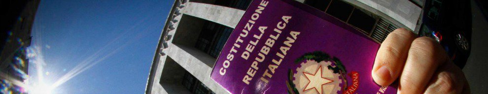 fattoquotidiano's tweet photo. Una firma per il No al #referendumcostituzionale. Rriforme Boschi-Renzi riducono democrazia
 https://t.co/r3sWcRfzfR https://t.co/n9o3clyZQl