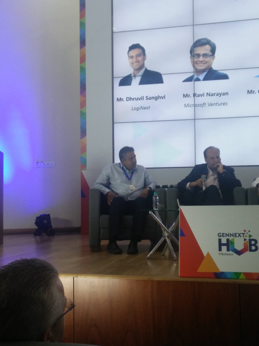 We had to look at our idea from a distance. That helps to see bigger picture <a href="/ApteSagar/">Sagar Apte</a> <a href="/mycariq/">CarIQ</a> #GenNextRELAY2016