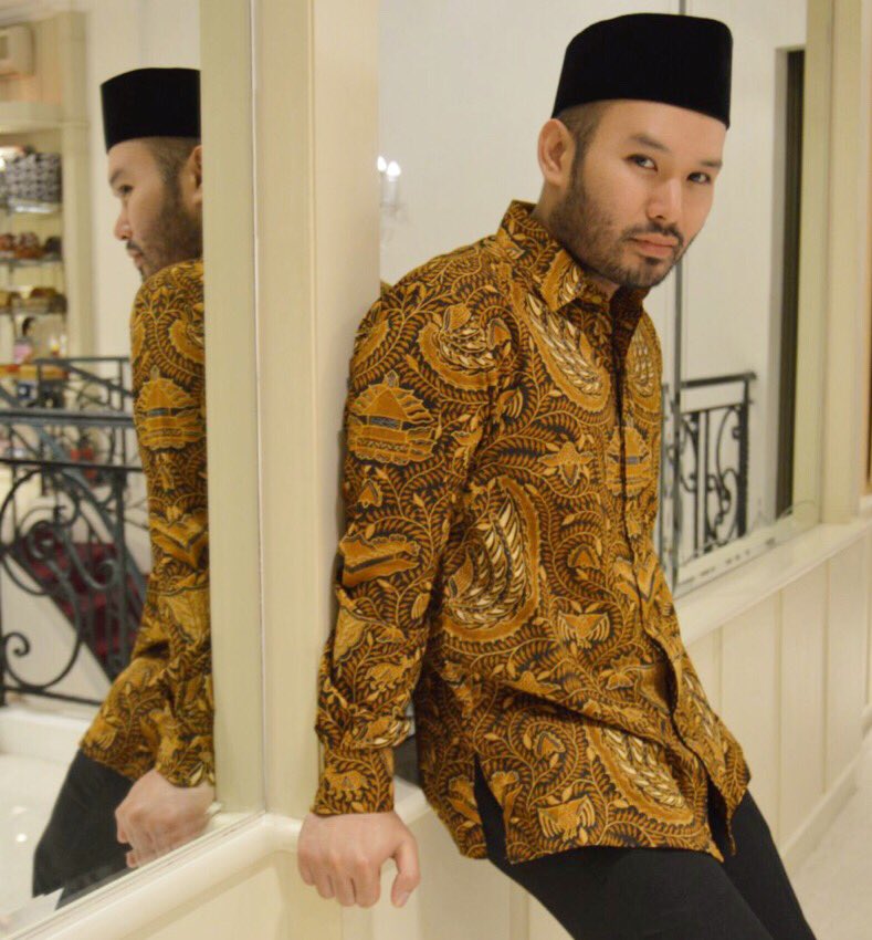 IcanLembang's tweet photo. Still not interested to wear Batik?
RULLZ | @roephotostory | 087823782484 #batik #batikindonesia https://t.co/DrdgwFa8j8