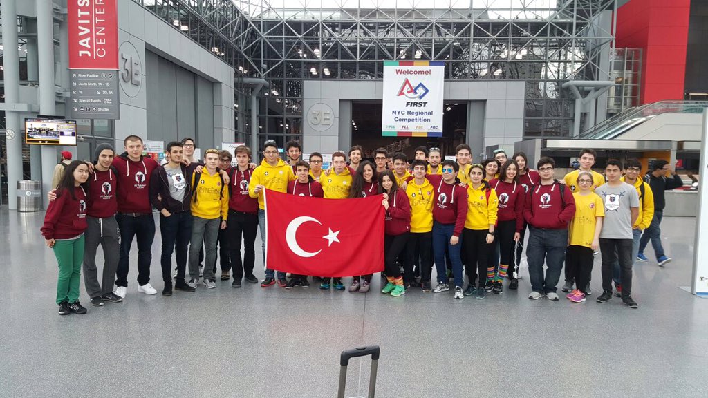 Türk takımlarını yan yana görmek bizim için büyük bir gurur! @rcroboteam başarılar arkadaşlar:) <a href="/nycfirst/">NYC FIRST</a> <a href="/ktyildiz/">Tolga YILDIZ</a>