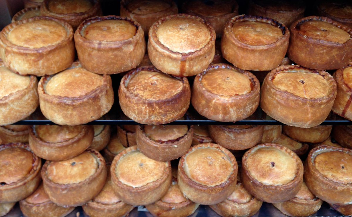 PetiteBlondine's tweet photo. 22 Incredible Pies You Must Eat Right Now: https://t.co/4nbHlVdSlL via @BuzzFeedUK https://t.co/EadcEHiT8h